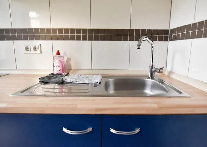 Διαμέρισμα Work And *